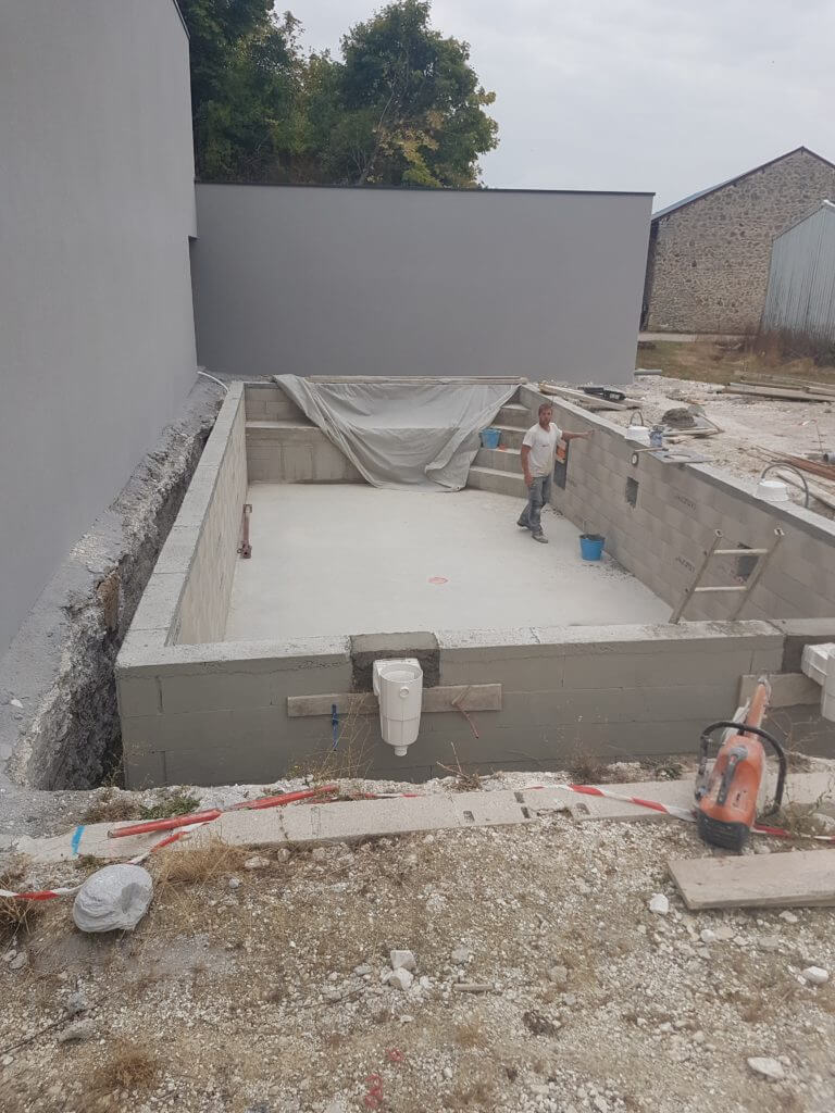 Piscine-Cachet-e1605689385342-768x1024 (1)